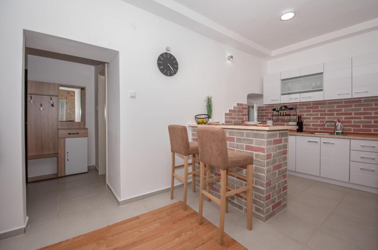 Apartment Forteca Lux Πέραστ Εξωτερικό φωτογραφία