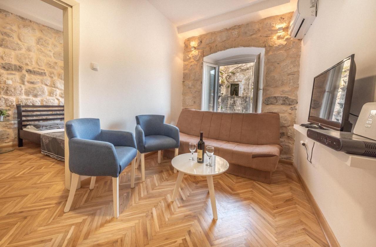 Apartment Forteca Lux Πέραστ Εξωτερικό φωτογραφία